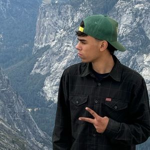 Meet your Posher, Sebastian